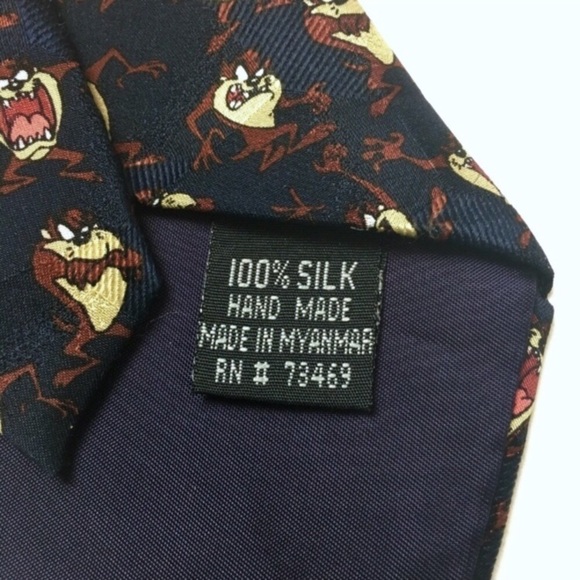 VINTAGE Looney Tunes Mania Tie 90s Taz Tasmanian Devil 100% Silk Warner Bros - Picture 6 of 7